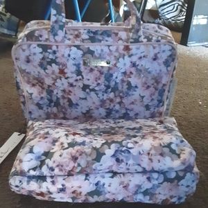 Nicole Miller cosmetics case duo set